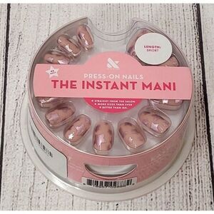 Olive and June Press On Fake Nail, Short Round Sundance Super Star Instant Mani